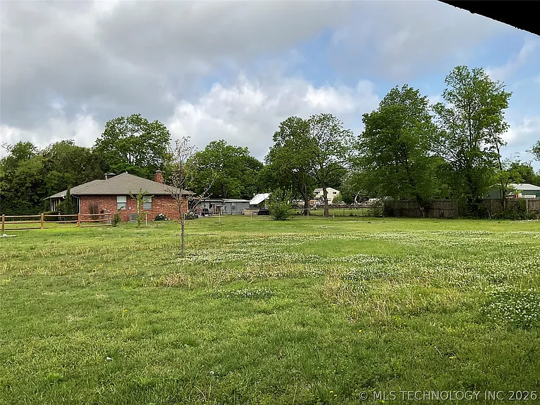 564 S 87th East Ave — Photo 24