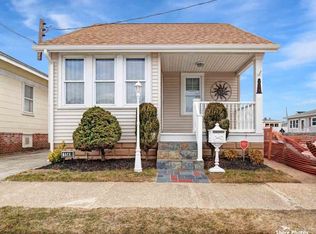 114 W Forget Me Not Rd, Wildwood Crest, NJ 08260