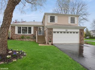 2614 Pebblebrook Ln, Rolling Meadows, IL 60008