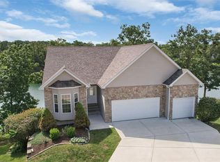 210 Fort Laramie Ct, Wright City, MO 63390