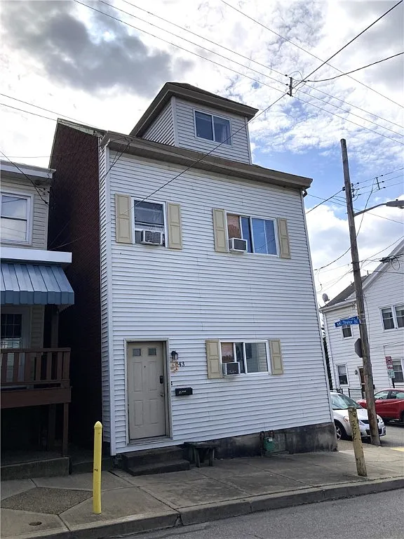 443 Taylor St photo 1