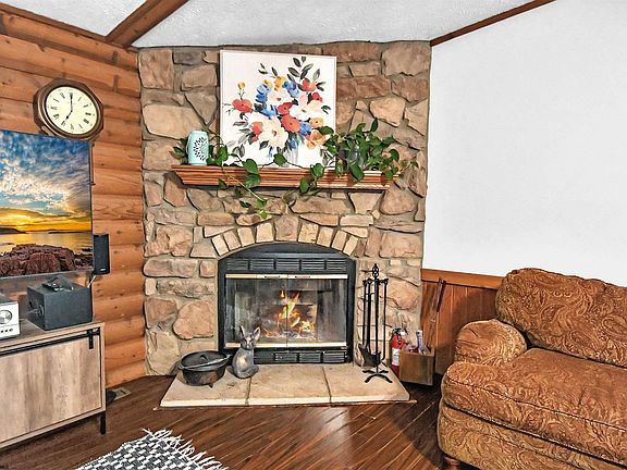 4th image of 56 Ebenklein Ln