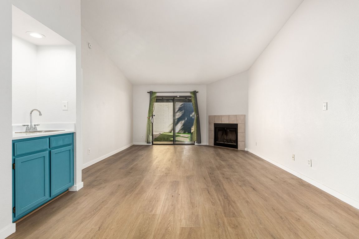 next background image