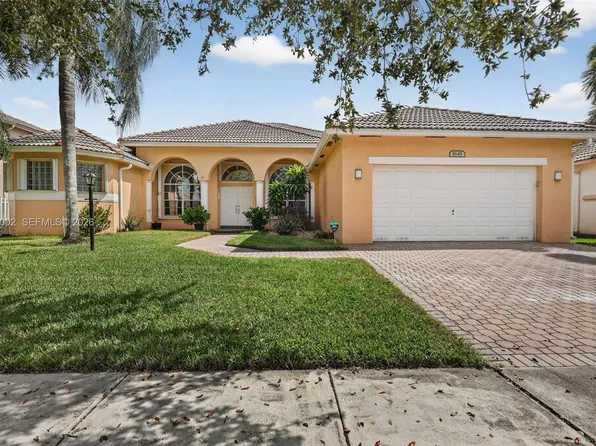 1845 NW 139th Ter, Pembroke Pines, FL 33028