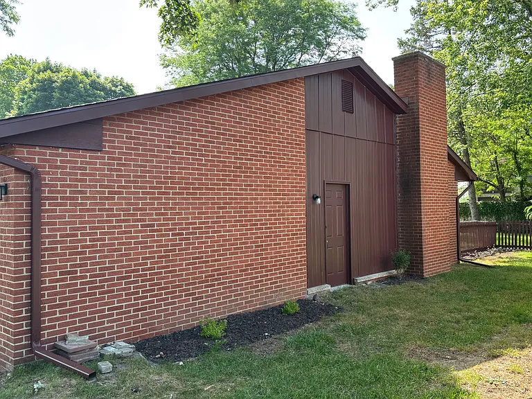 19901 Wildhern Ct — Photo 2