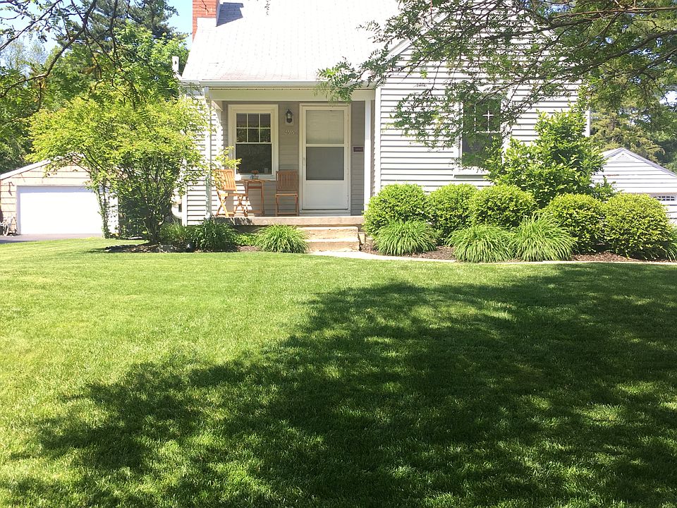 2nd image of 296 Garden Rd