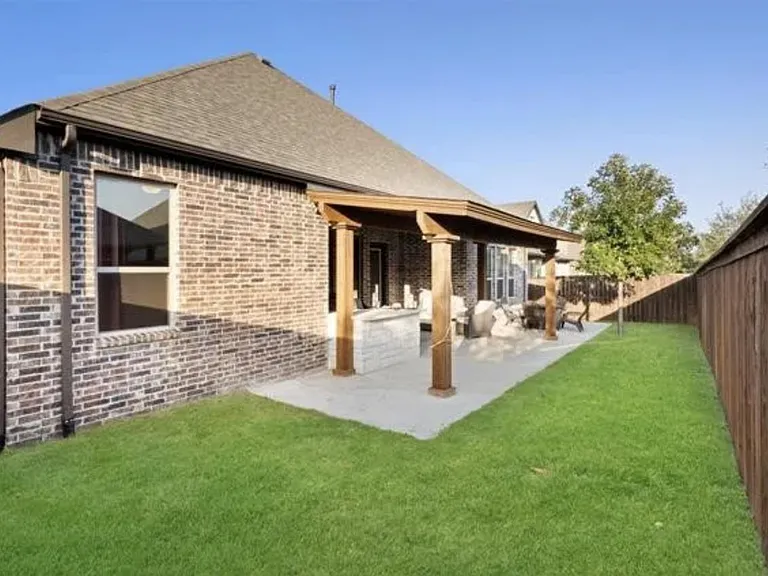 1005 Benbrook Trl — Photo 28