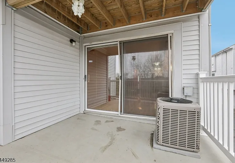 2902 Jesse Way — Photo 14