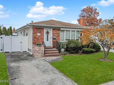 175 Amber St, Staten Island, NY, 10306