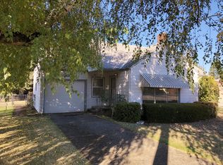 11111 NE Glisan St, Portland, OR 97220