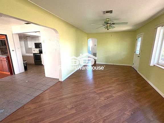 5th image of 3025 50th St S Floor 33707