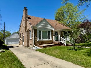2308 Wellington Rd, Lansing, MI 48910