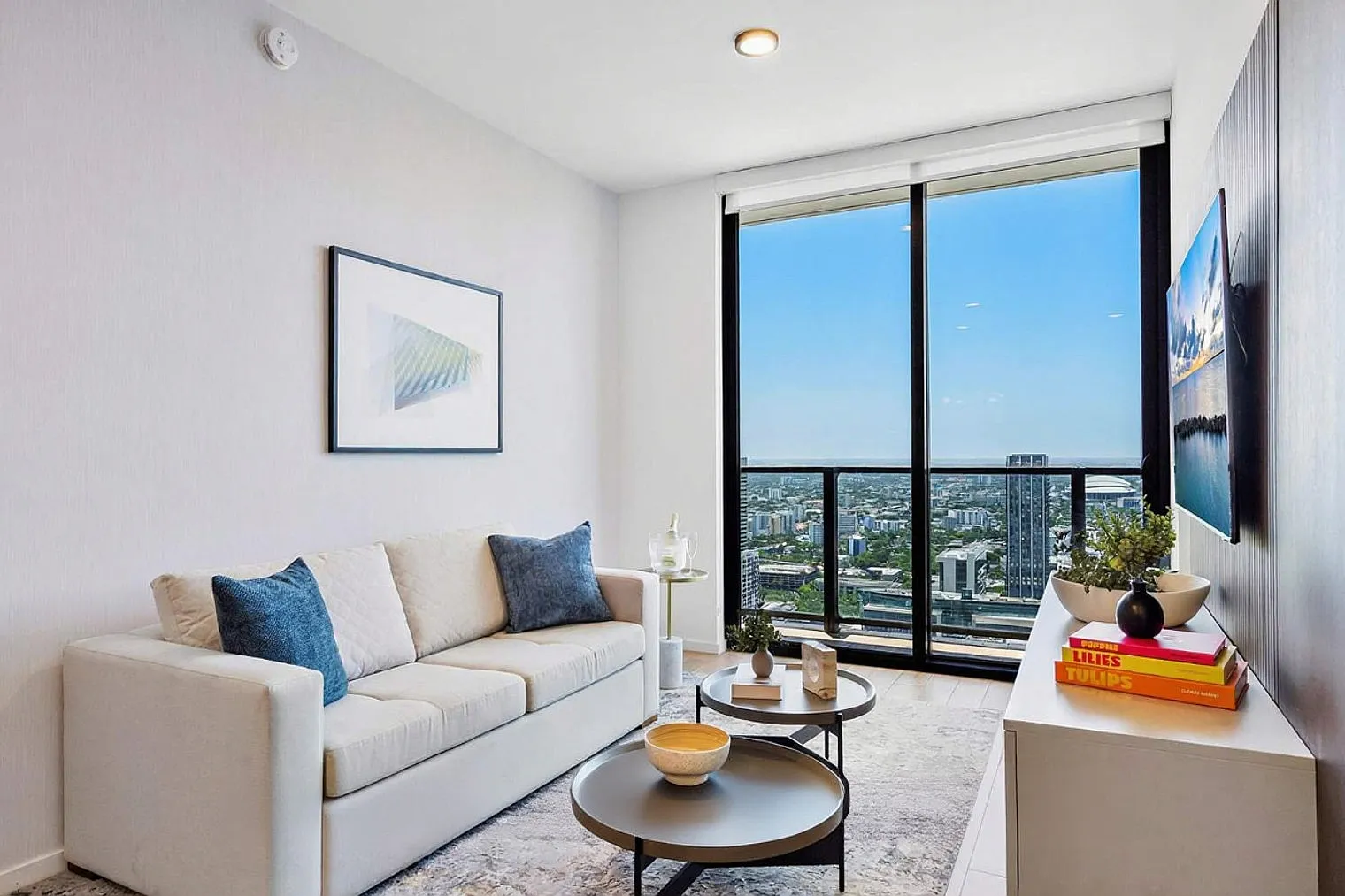 1 bed, 1.0 bath, 764 sqft, $3,531 — Photo 1