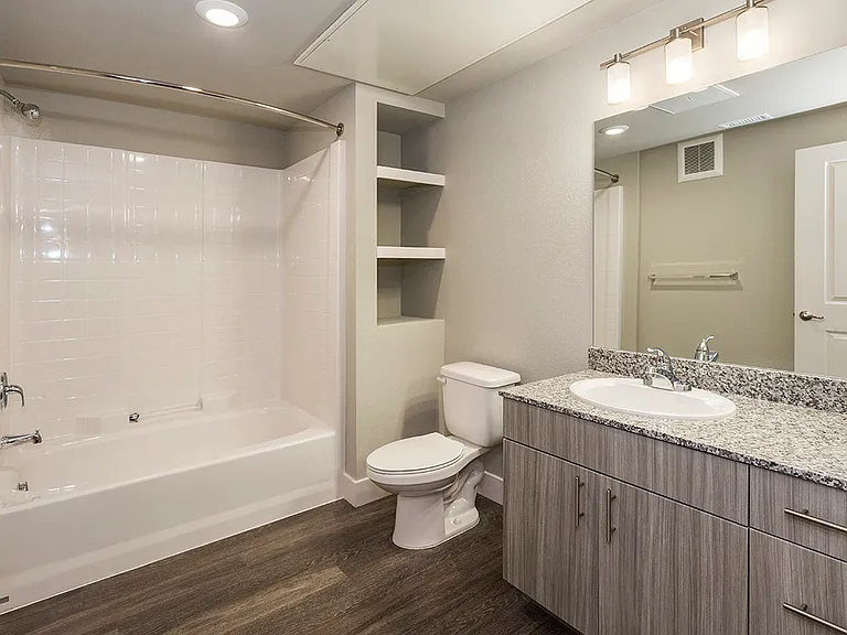 The Overlook at Interquest Apartments — Photo 68