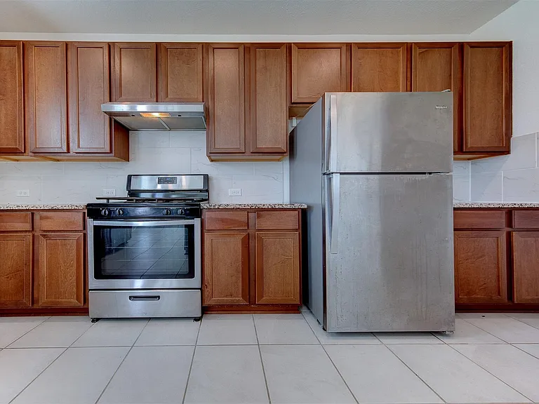 7218 Bakersfield Ct — Photo 13