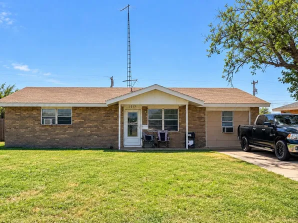 1017 NW 9th St, Tulia, TX 79088
