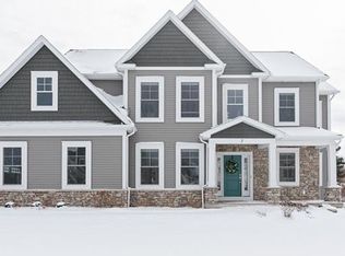 7 Escena Rise, Pittsford, NY 14534