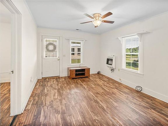 5th image of 208 Carson Rd