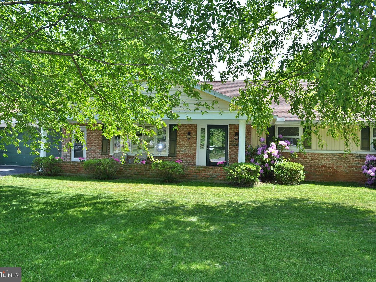 381 Valley Rd, Jacobus, PA 17407 Zillow