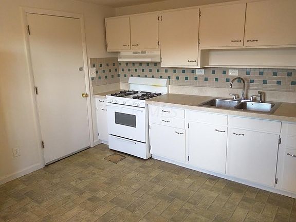 3rd image of 981 Melwood Dr