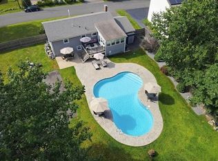 29 Stratford Ave, Stoughton, MA 02072