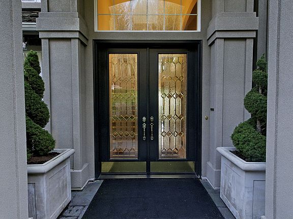 dramatic entry with water feature
