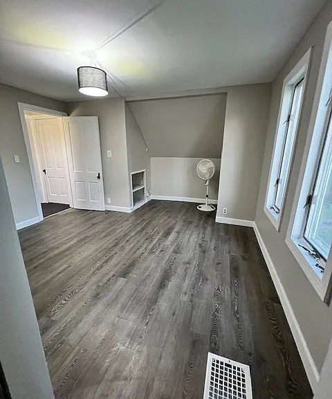 303 E Center St — Photo 15