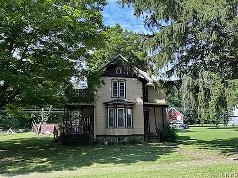 12 Elmwood Ave photo 1