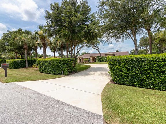 3rd image of 5824 Spruce Creek Woods Dr