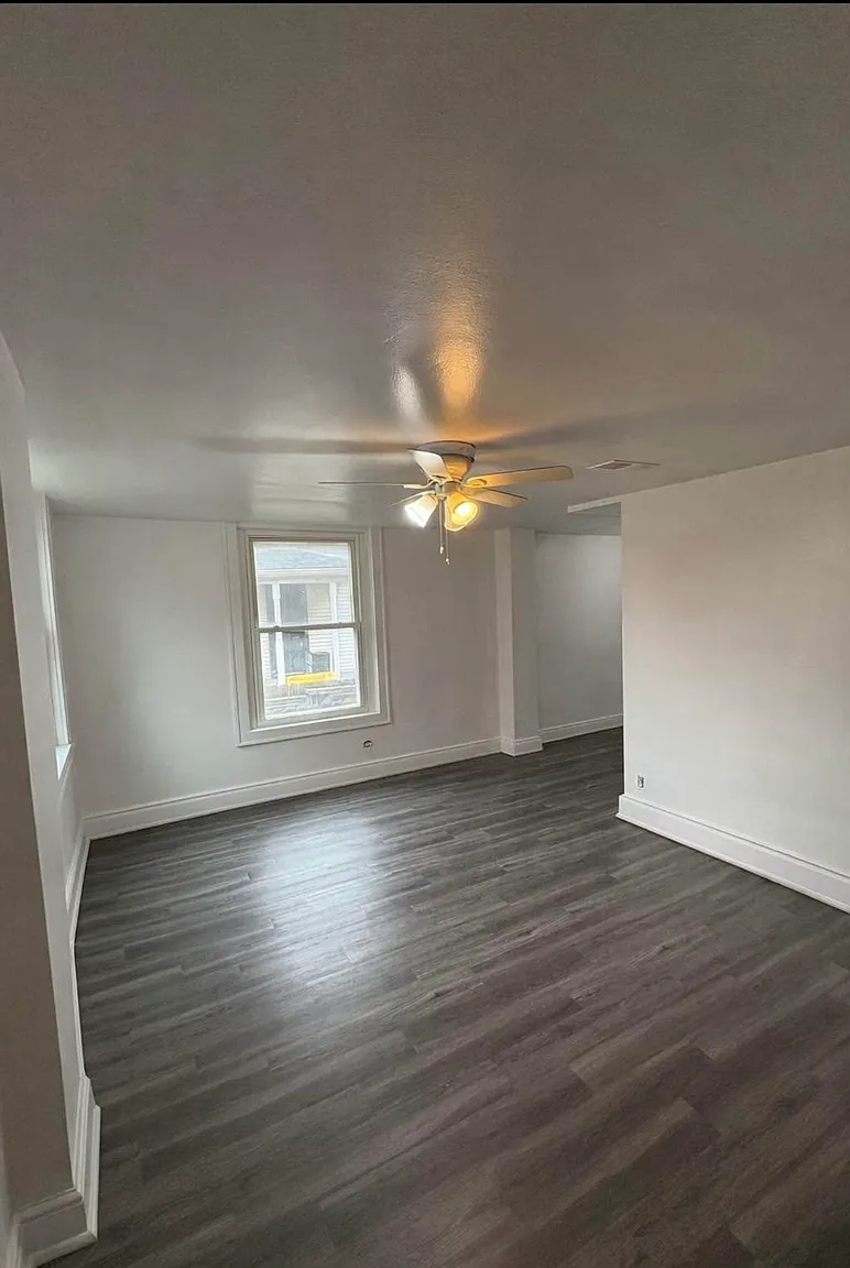 14 E Pike St APT 1C photo 1