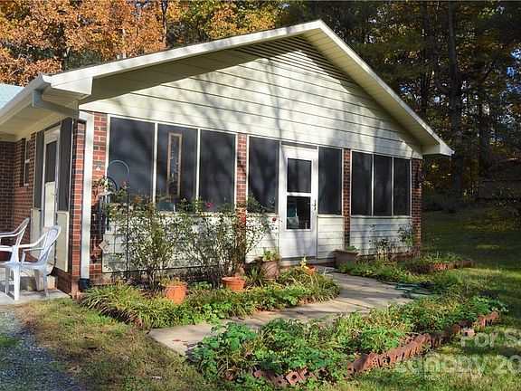 5th image of 2593 Hickory Hwy