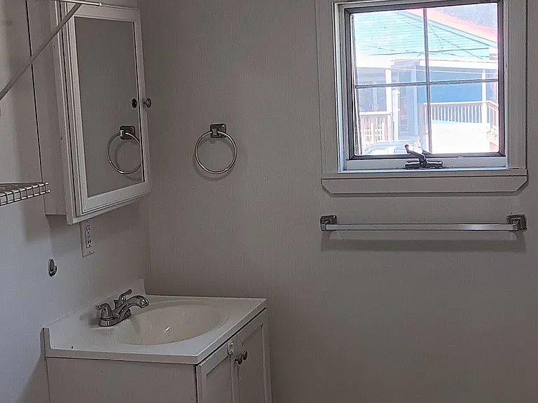 77 Fox St #2 — Photo 7