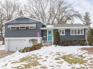 2450 26th St, Rock Island, IL 61201