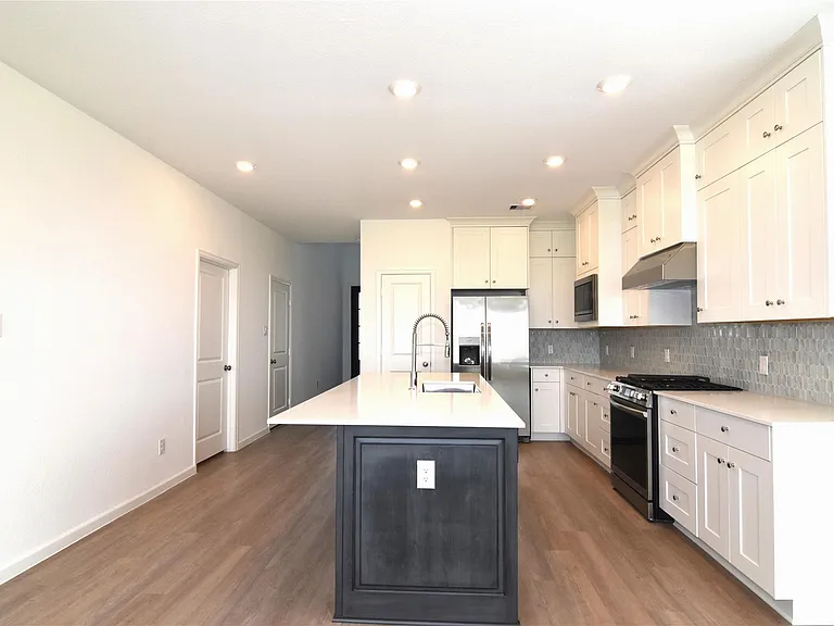 30375 Centipede Grove Ln — Photo 4