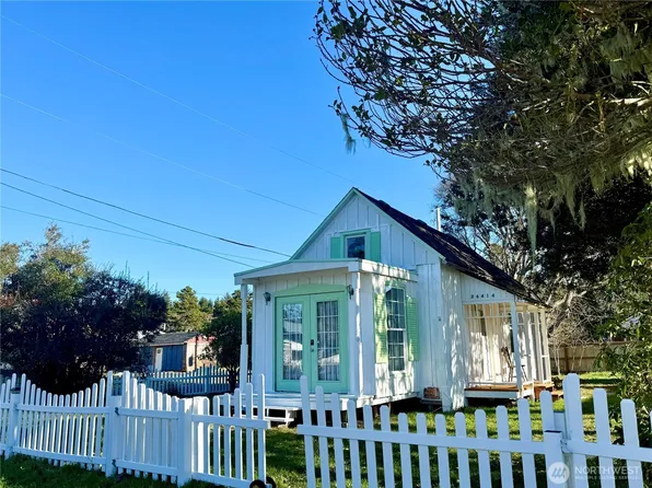 26414 Ridge Avenue, Ocean Park, WA 98640