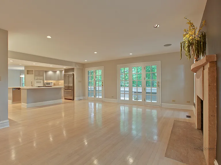 427 N Sheridan Rd — Photo 11