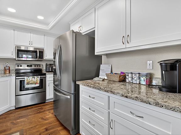 3rd image of 5570 Marlin Dr