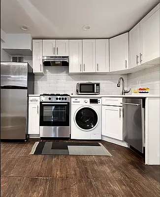 Rented by Vector New York, LLC | media 16