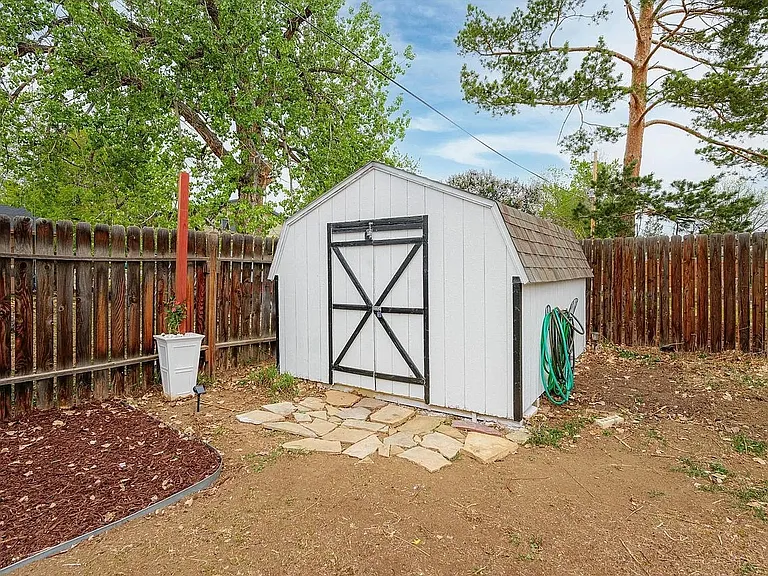 909 Willshire Dr — Photo 39