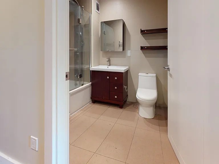 2330 Hoffman St #4G — Photo 3