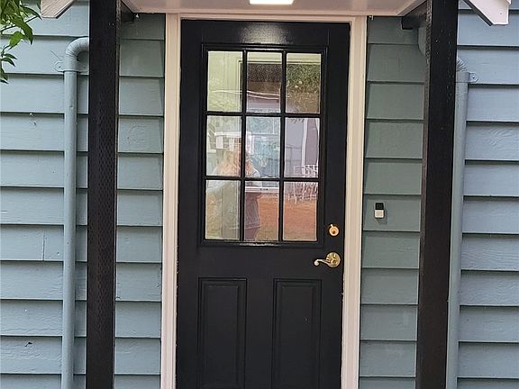 4th image of 1833 Jackson Drive NW