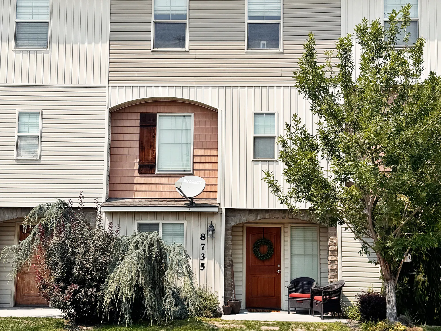 3 bed, 1340 sqft, $2,000 — Photo 1