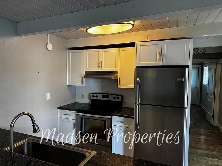 2925 Godman Ave #15 — Photo 9