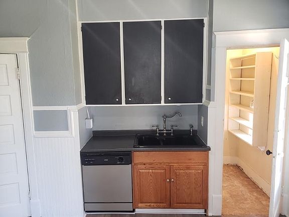 4th image of 1224 W Spofford Ave #A