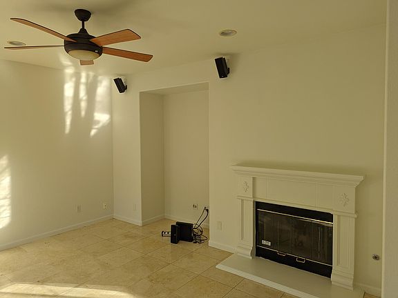 5th image of 858 Romani Ct
