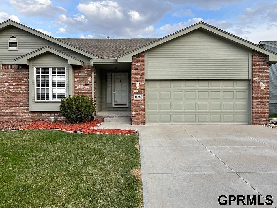1st image of 11703 Lakeview Dr
