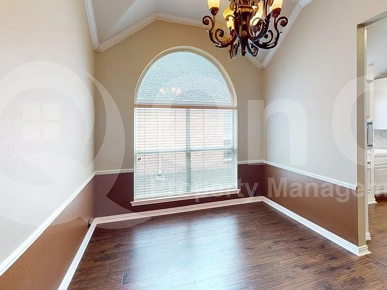 5901 Berkshire Rd — Photo 10