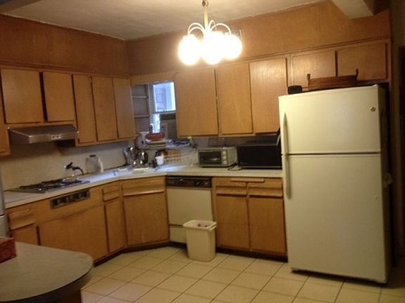3rd image of 1117 Avenue