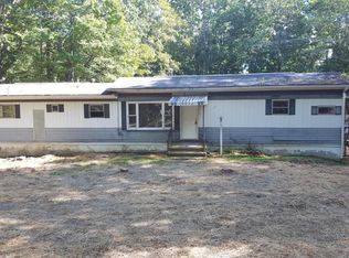 250 Nevin Rd, Newfoundland, PA 18445