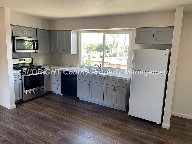 813 Los Osos Valley Rd — Photo 2